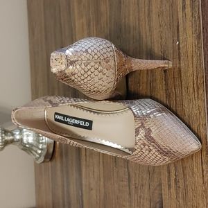 Karl Lagerfeld Royale Snake skin pump